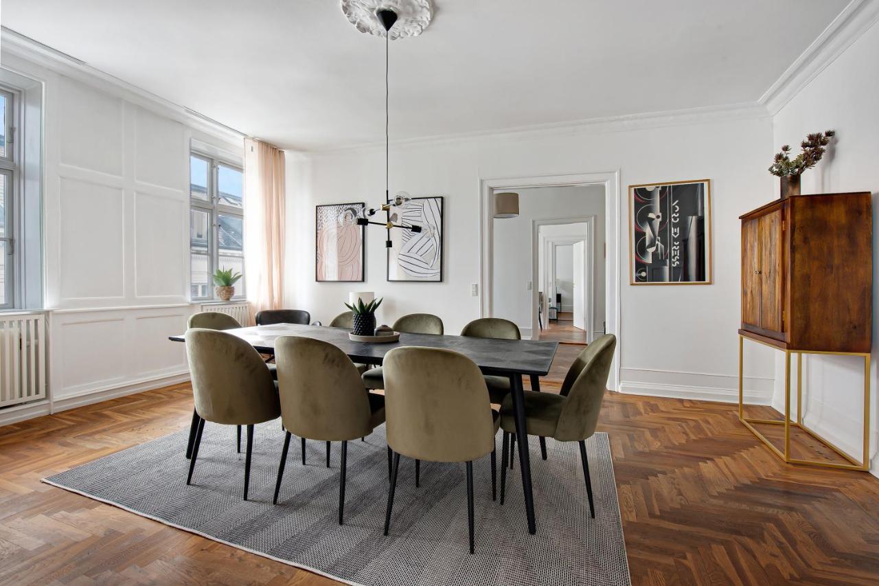 Sanders Square - Spacious Six-Bedroom Apartment Near Amalienborg Copenhagen Exterior photo